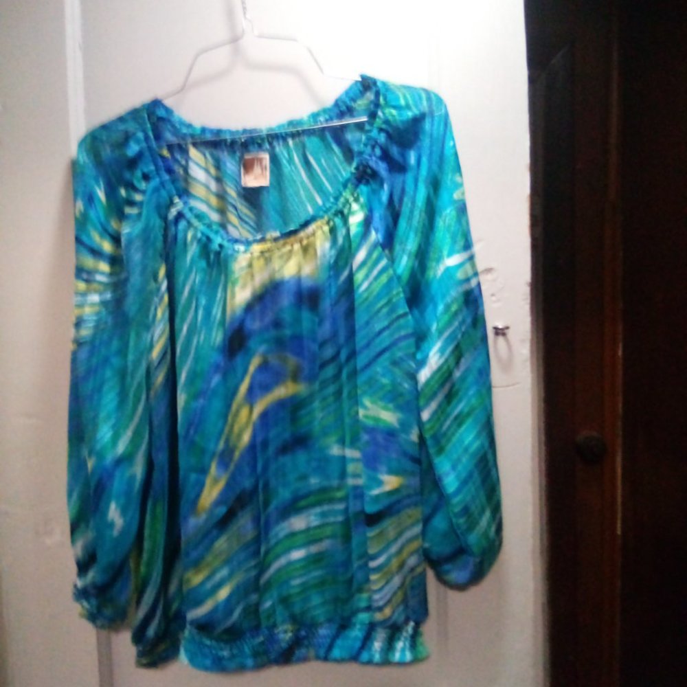 Shirt - Picture 3 of 3
